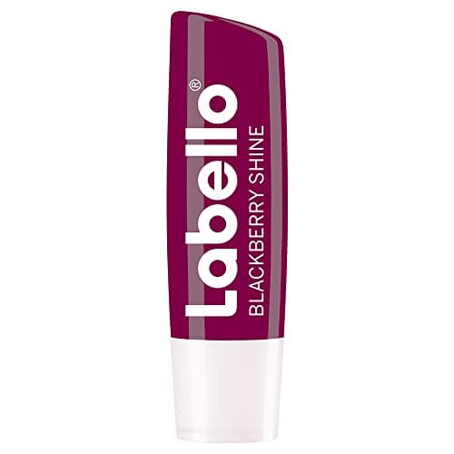 LABELLO Bálsamo labial con color Mora (4.8g) protector labial con Vitamina E libre de aceites minerales 24 horas de humectación